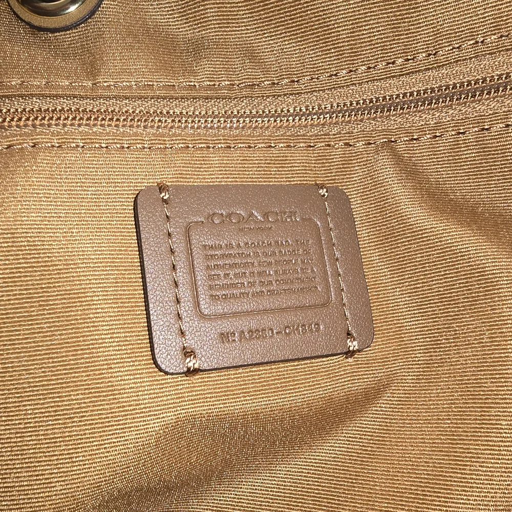 Coach Cream Crossbody Bag with Pink and Yellow Floral Pattern - Picture 10 of 11